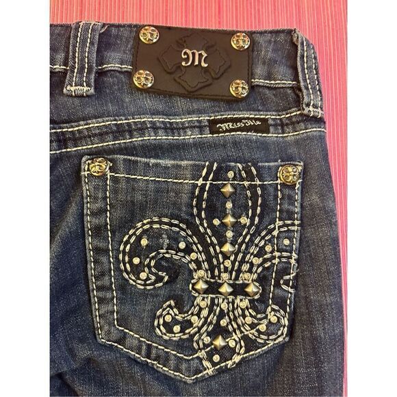 Buckle Miss me denim jeans size 27 JPO5010 Boot Bling Studs lined Skull Print - Picture 6 of 9